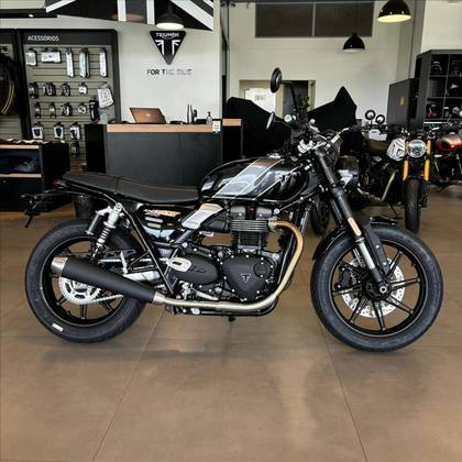 TRIUMPH SPEED TWIN 900 